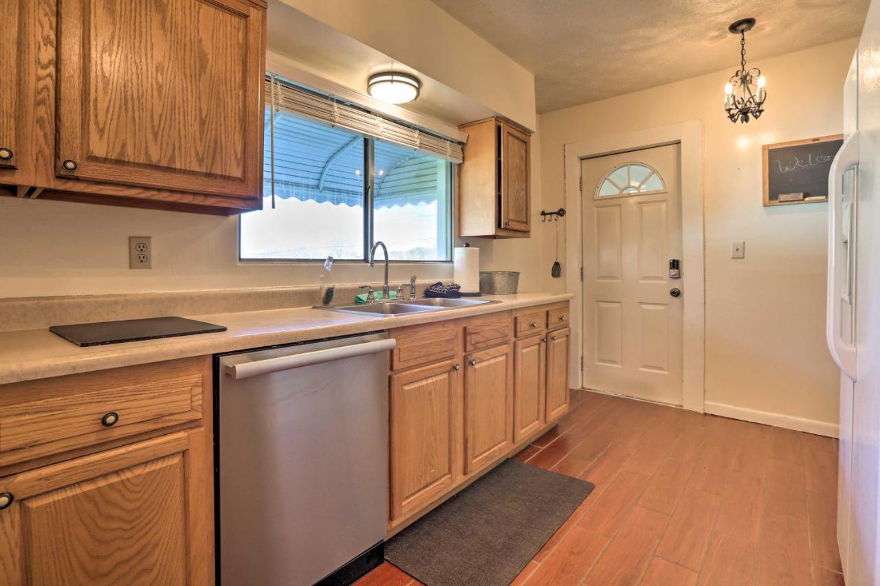 Charming East Bernstadt Retreat Less Than 6 Acre Farm! Εξωτερικό φωτογραφία